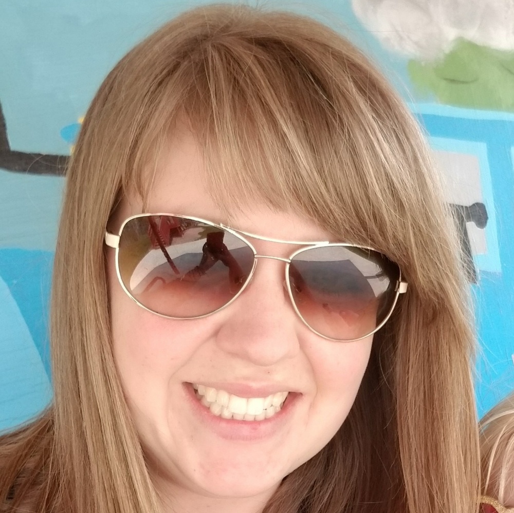 Meet your Posher, Abi